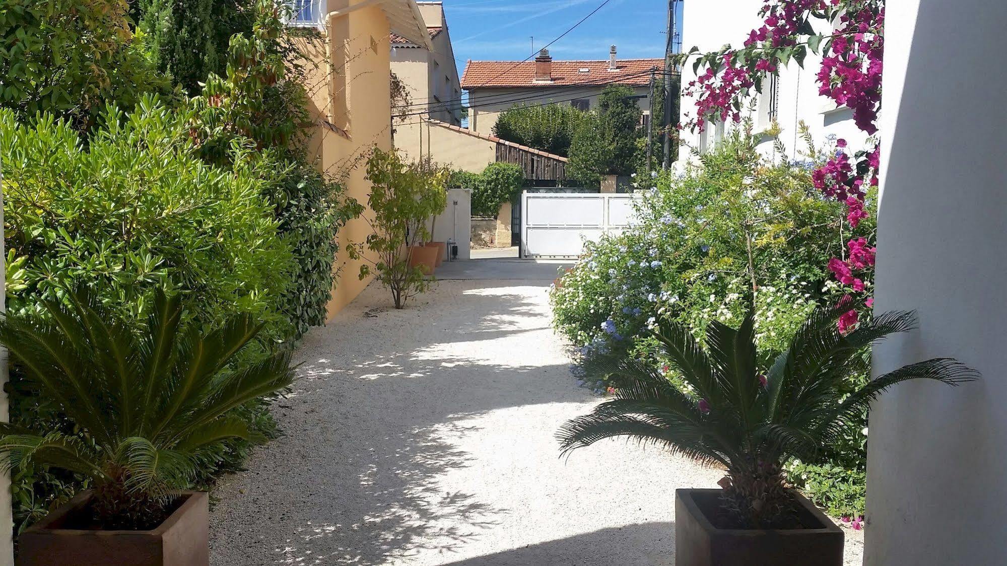 Le Synaya Hotel Sanary-sur-Mer Exterior photo